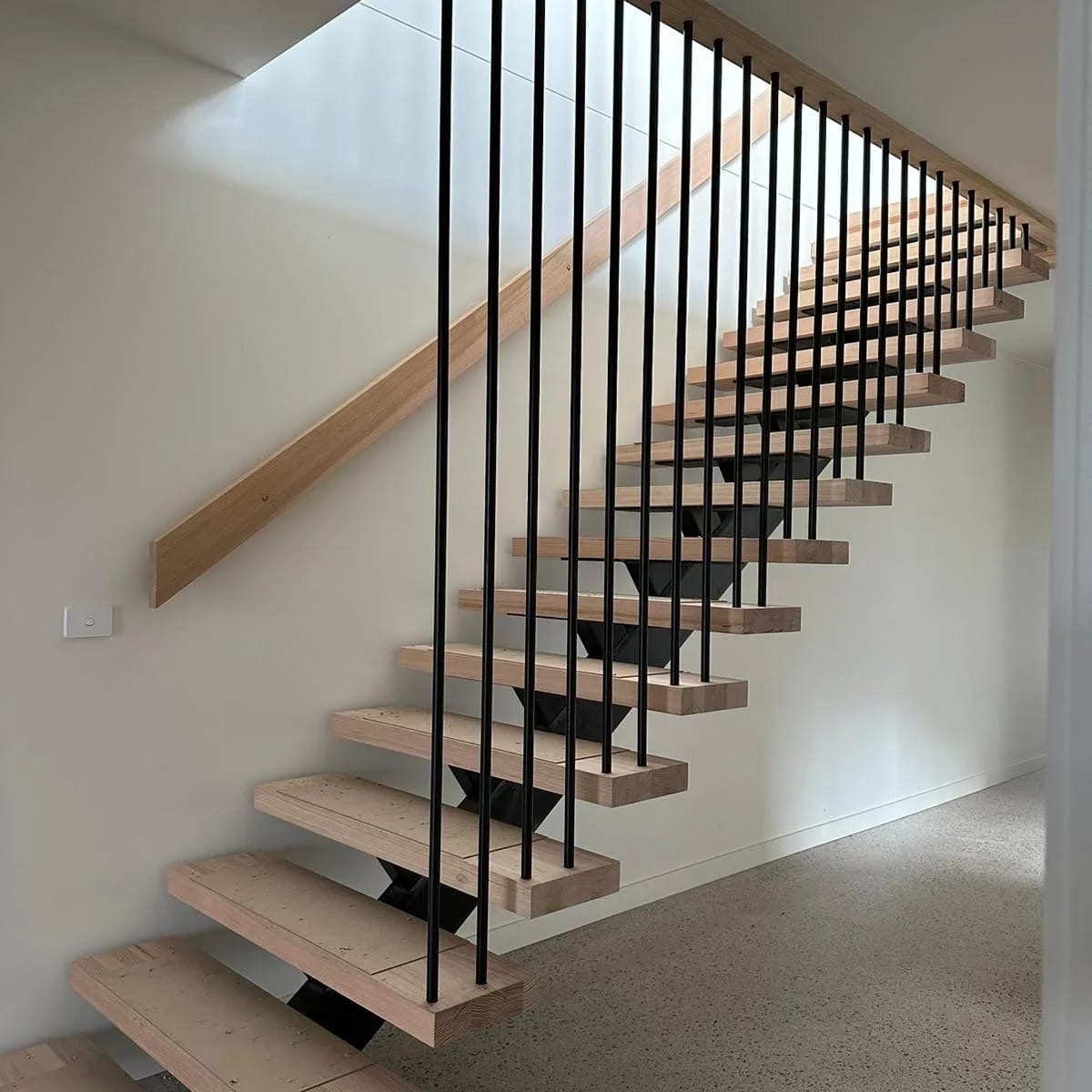 Balustrade black bars